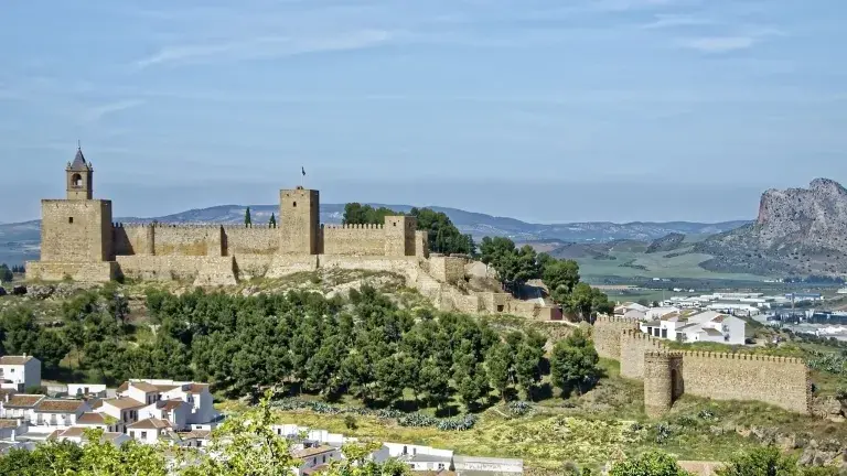 Alcazaba del pueblo Antequera en andalucia españa