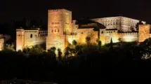 alhambra palacios nazaries noche