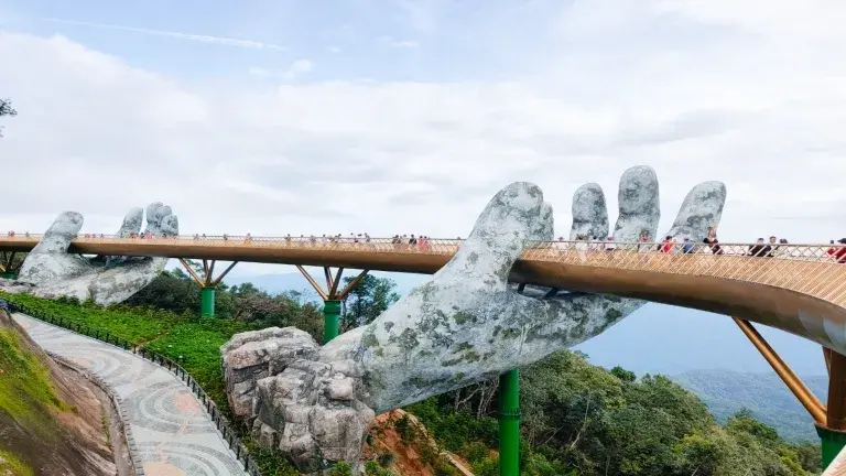 excursion puente de las manos ba na hills vietnam