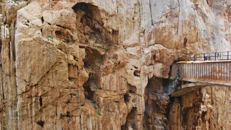 paisaje caminito del rey en malaga