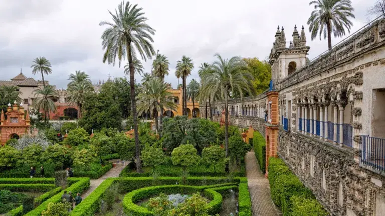 reales alcazares sevilla patio jardines